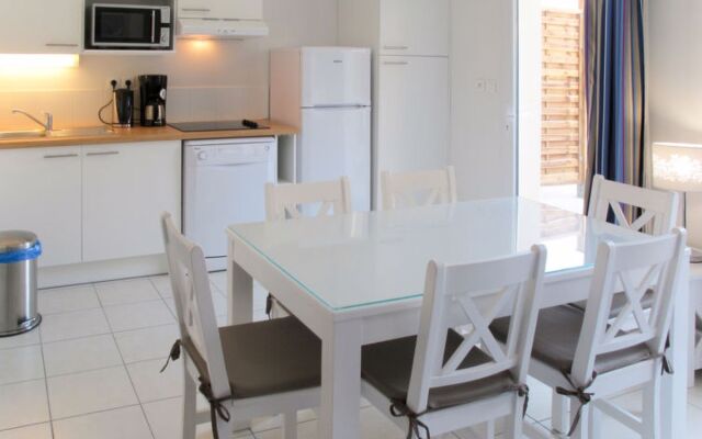 Le Petit Pont (HUT301)