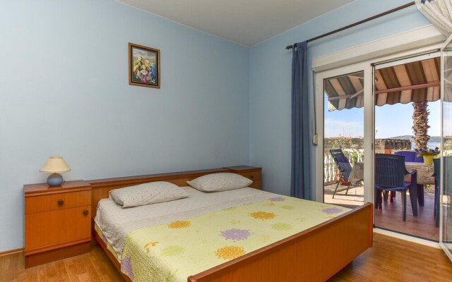 Holiday House Anica