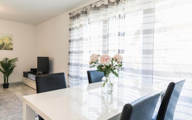 Ferienwohnung am Zeppelin Hangar