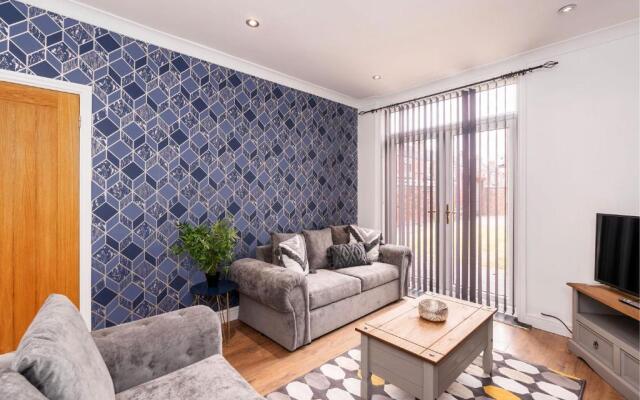 Contractor & Leisure & Airport & Central Location & Free Parking