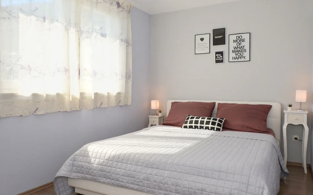 Mar deLuxe Apartments