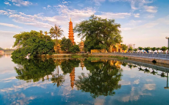 Minasi HanoiOi Lakeside Hotel