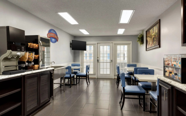 Baymont by Wyndham Albany at Albany Mall