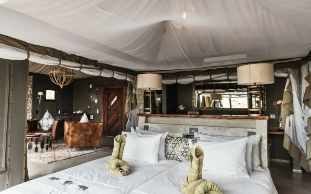Etosha Oberland Lodge l Ondili