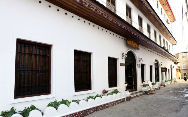 Tausi Palace Hotel