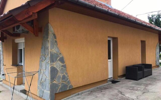 Jázmin Vendégházak és Apartmanok