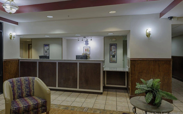 Red Roof Inn & Suites Savannah Airport