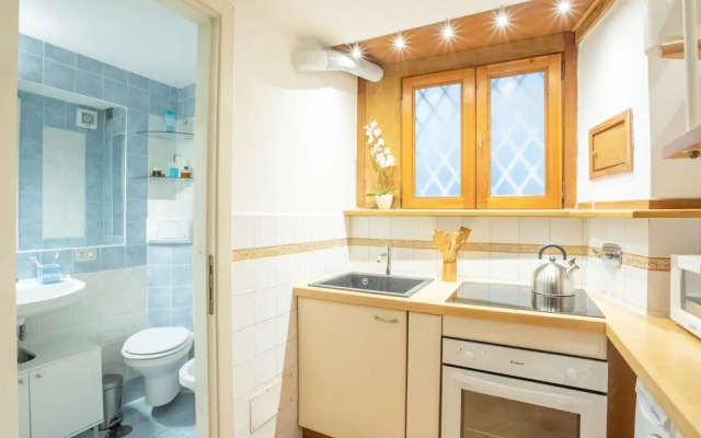 Quiet and Cozy Trastevere Hideaway
