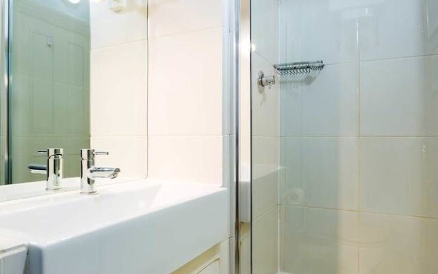 Queen's Gate Gardens