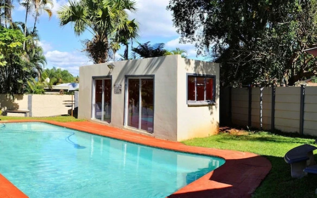 Lapologa Bed and Breakfast