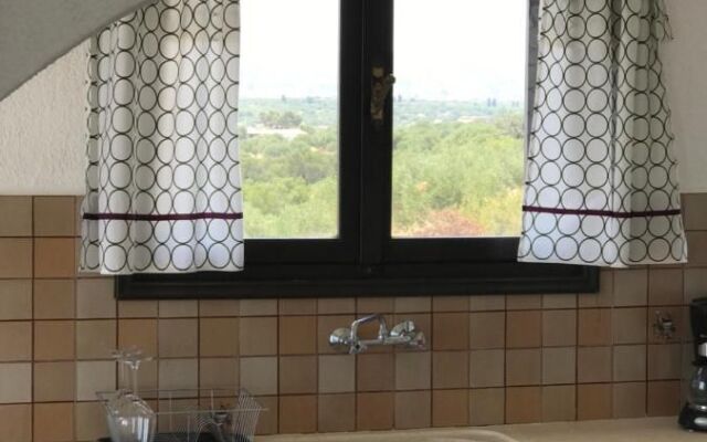 Elea Apartment