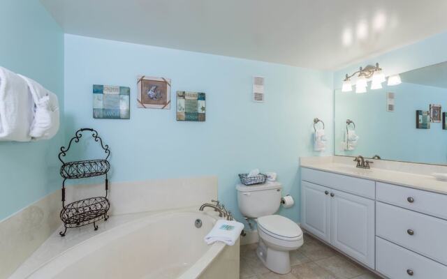 Hodnett Cooper's Beach Club