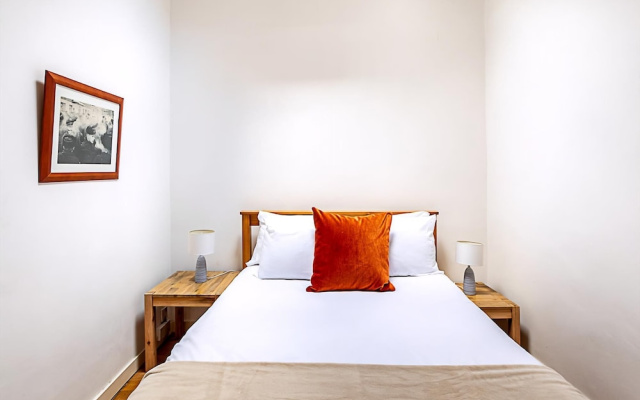 Farringdon Leo Loft
