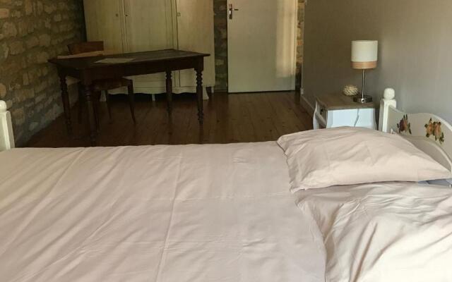 Gîte L'Isle-en-Rigault, 4 pièces, 6 personnes - FR-1-585-9