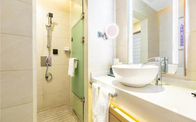 Lavande Hotel(Nanchang Qingshan Road Subway Station Branch)