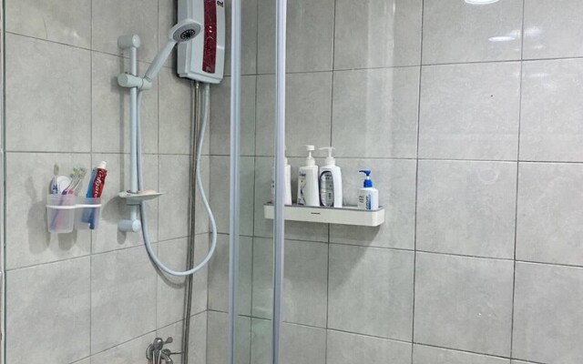 1 Bedroom With Free Parking