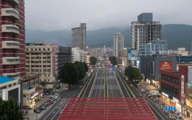 HanTing Hotel (Lianyungang Xugou Seafood City)