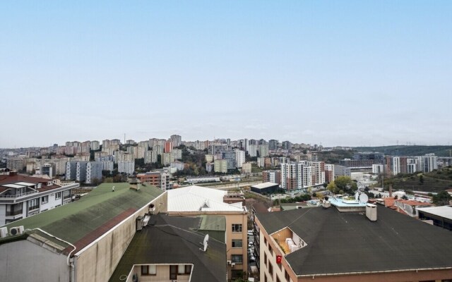 Lovely and Central Flat With Terrace in Kagithane