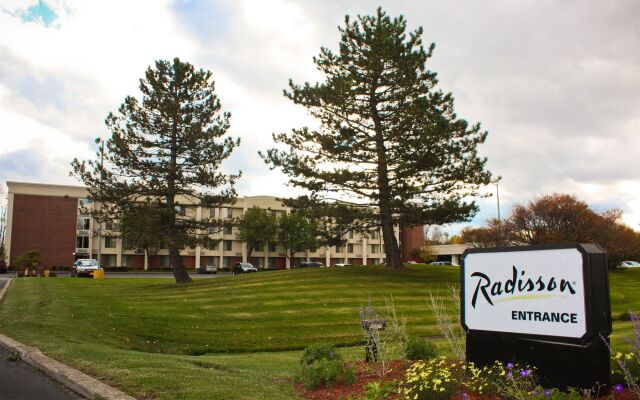 Radisson Hotel Rochester Airport