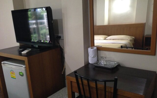 White Orchid Inn I