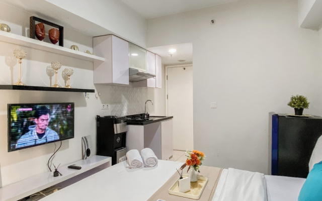 Cozy Living Studio With Direct Access To Pool, Gym And Playground At Springlake Summarecon Bekasi – Guest Rooms – Bekasi