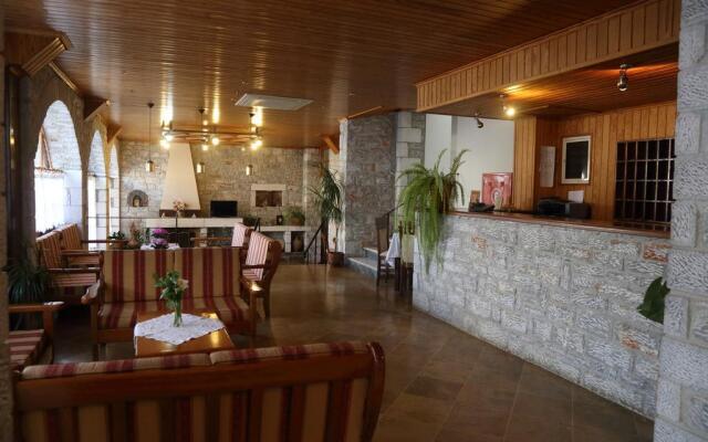 Hotel Mani