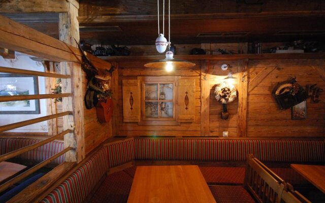 Gasthof Almstube