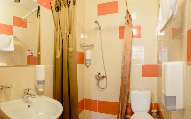 Hotel 12