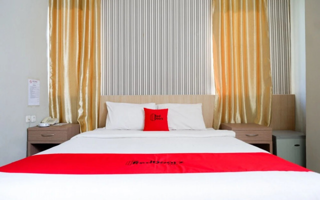 Reddoorz Plus Near Rs Hermina Kendari