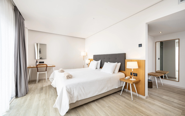 Athina Palace Resort & Spa