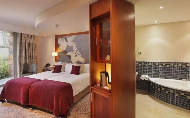 Moloko Executive Apartments & Hotel