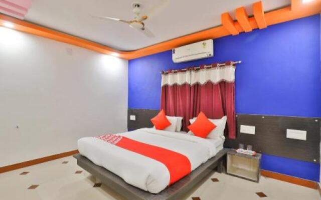 Oyo 24921 Hotel Shree