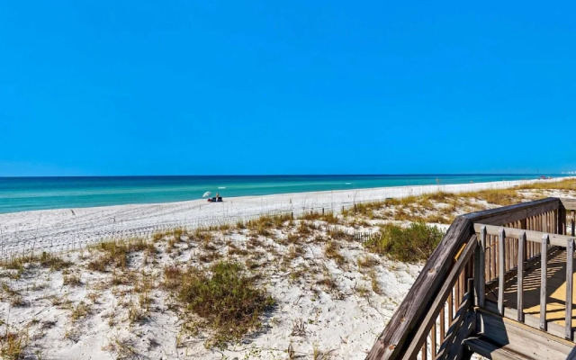 Barefoot Beach Retreat 3 Bedroom Apartment