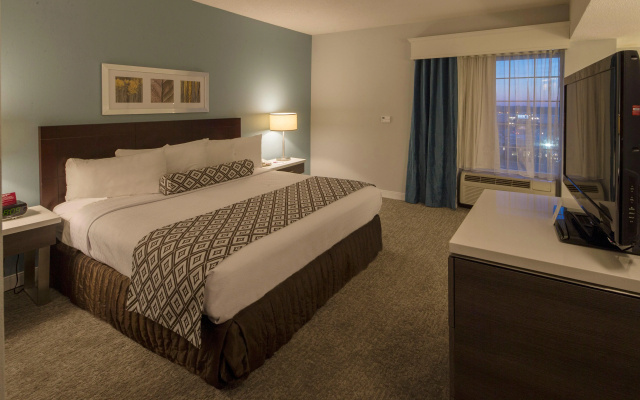 Crowne Plaza Suites Pittsburgh South by IHG