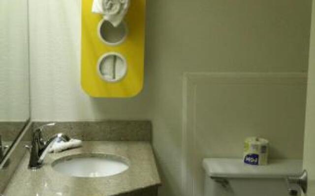 Motel 6 Tulsa Airport