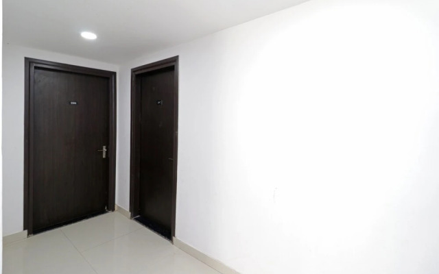 Tipsyy Inn Suites 007
