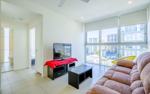 Sofun Apartment In Newstead