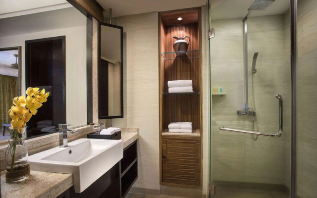 Ramada Plaza by Wyndham Sanya Bay