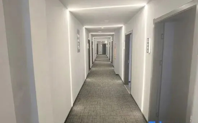 Watchers E-sports Homestay (Huai'an Suning Plaza Xinya Plaza)