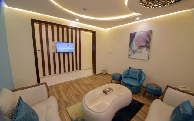 Golden Night Hotel