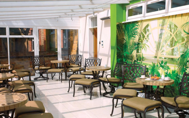 Best Western Chiswick Palace & Suites