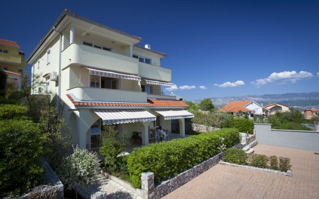 Apartments Fanuko