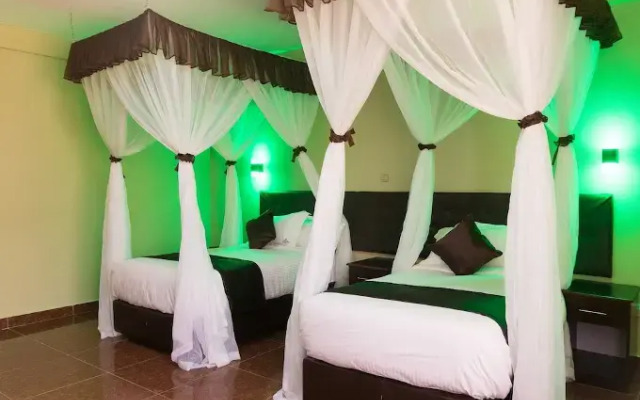 Maxland Hotel