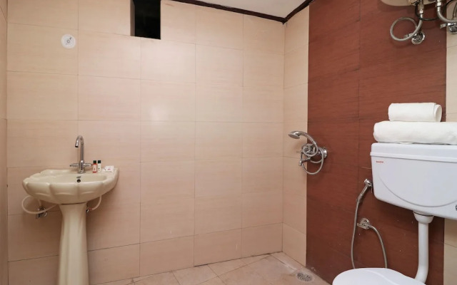 Happy Valley by OYO Rooms