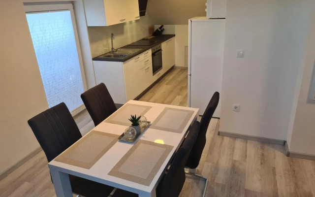 Rok Apartment