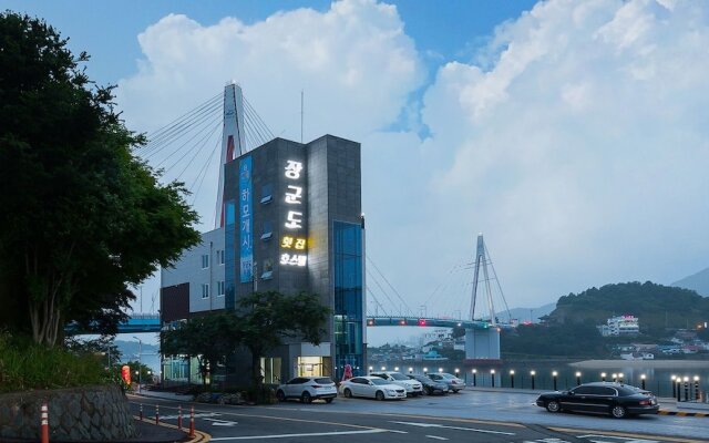 Yeosu Janggun Island Pension