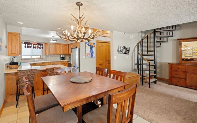 Cinnamon Ridge 1-141