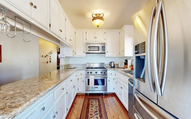 Lazy Bear Cabin #554