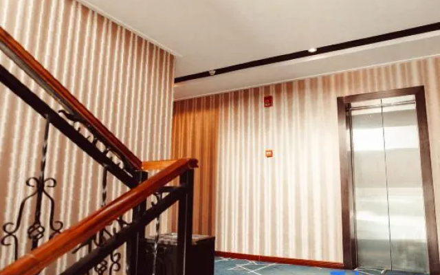 Yichun Mantu Hotel
