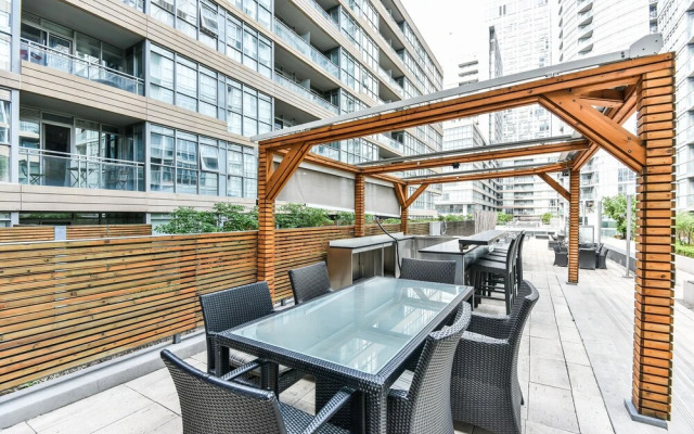 Iceboat Terrace Luxury Condos